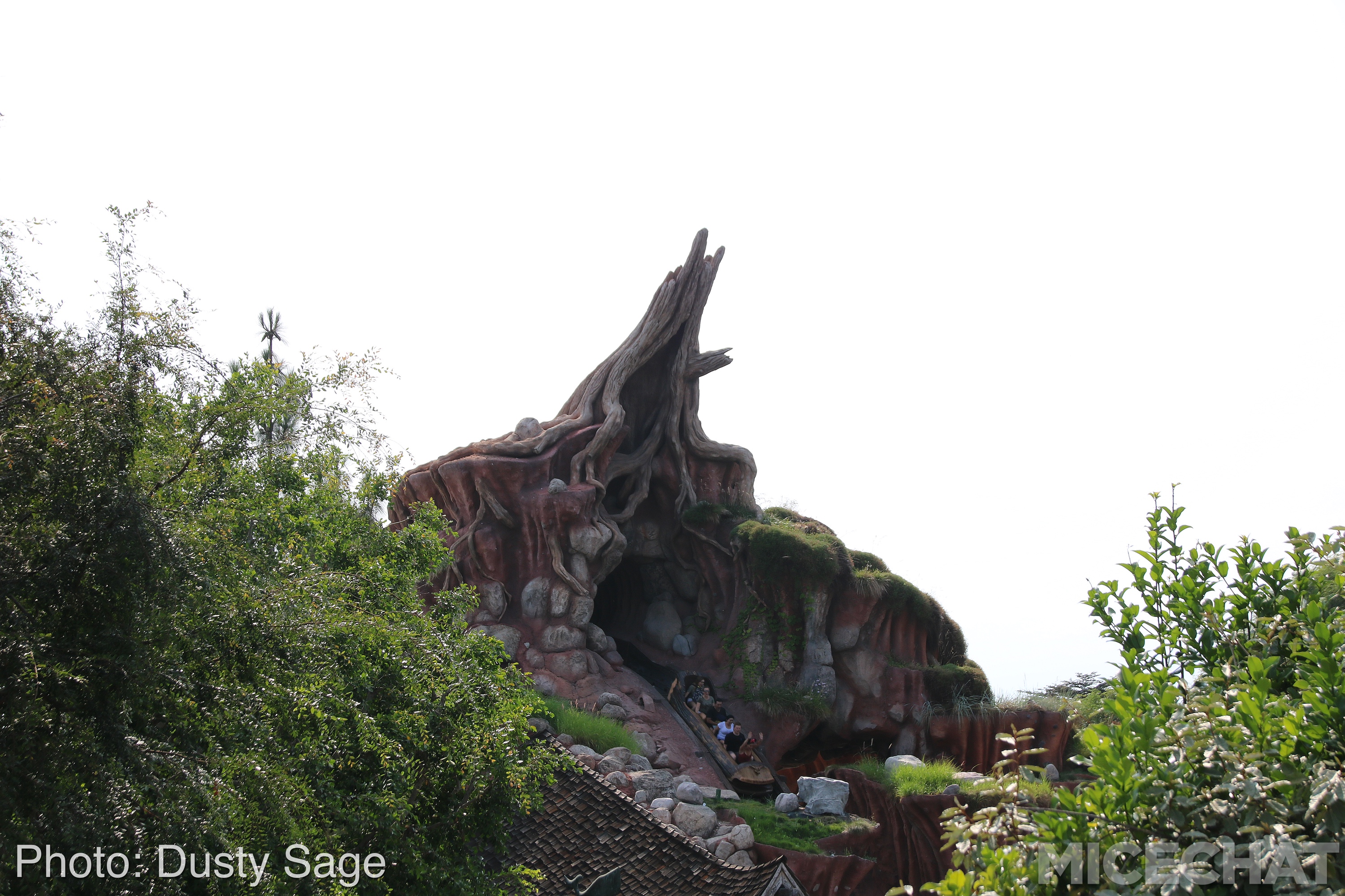 , Disneyland Update &#8211; Star Wars, Tiki &#038; Castle Crumbles