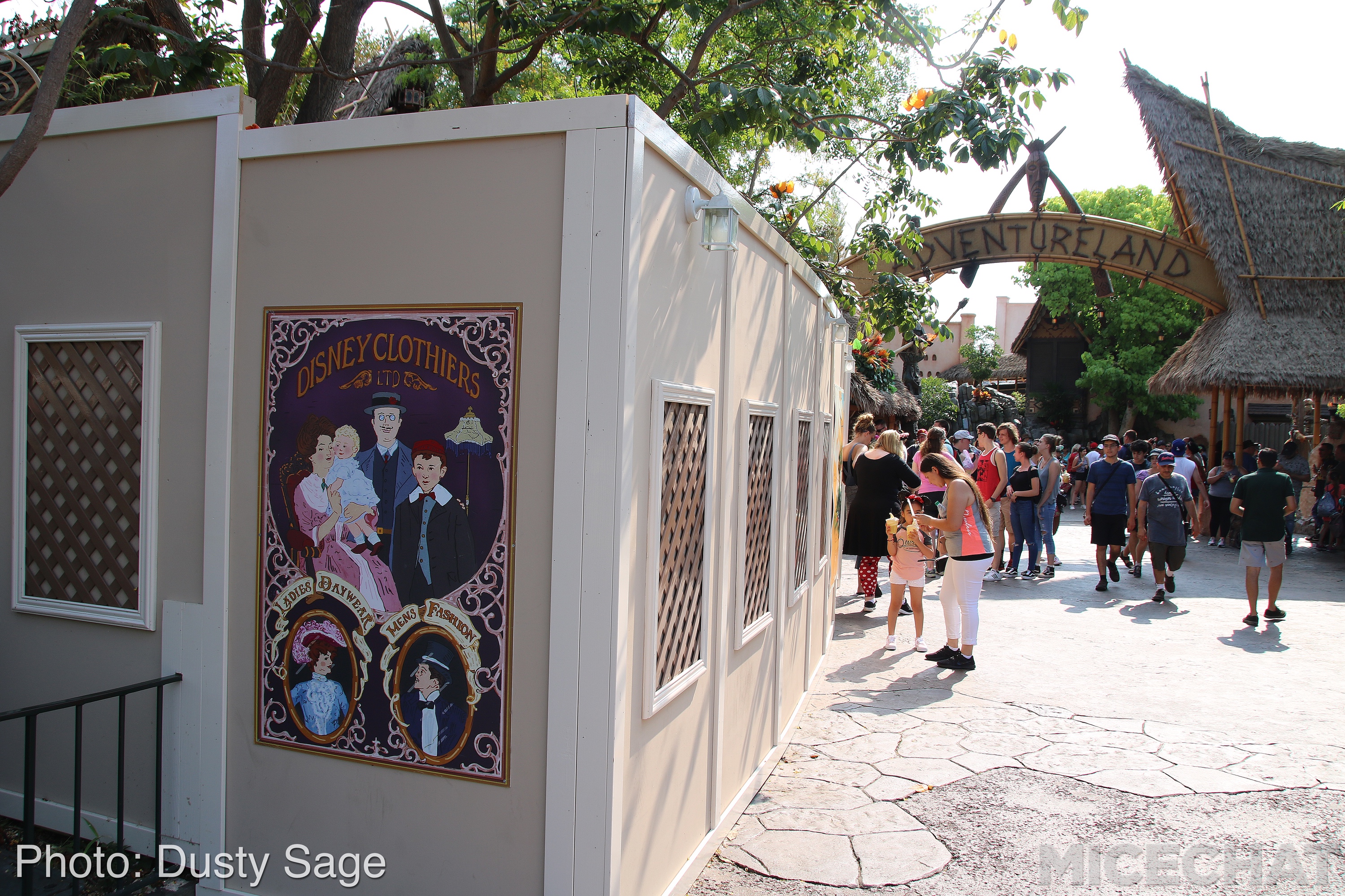 , Disneyland Update – Star Wars, Tiki & Castle Crumbles