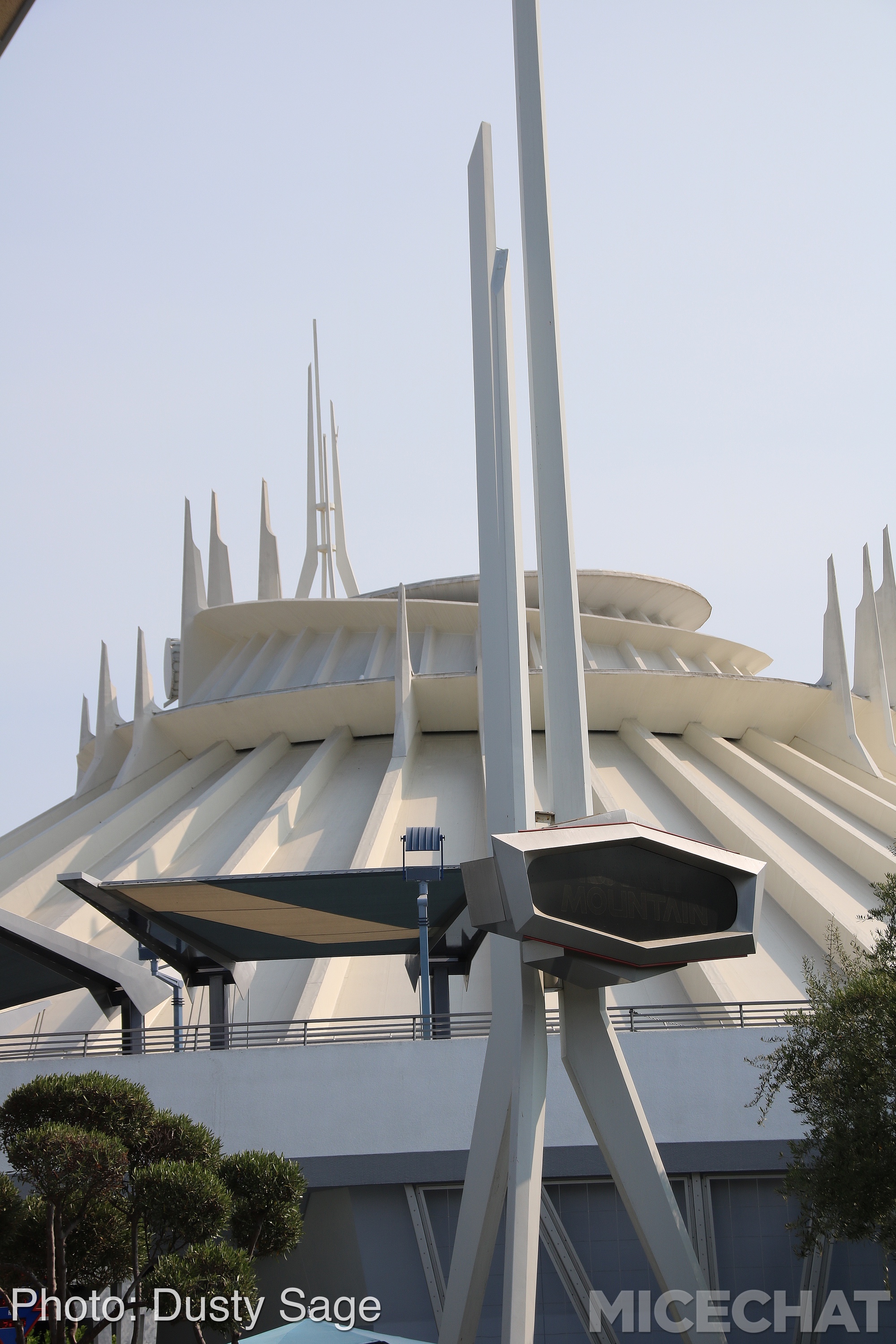 , Disneyland Update &#8211; Star Wars, Tiki &#038; Castle Crumbles