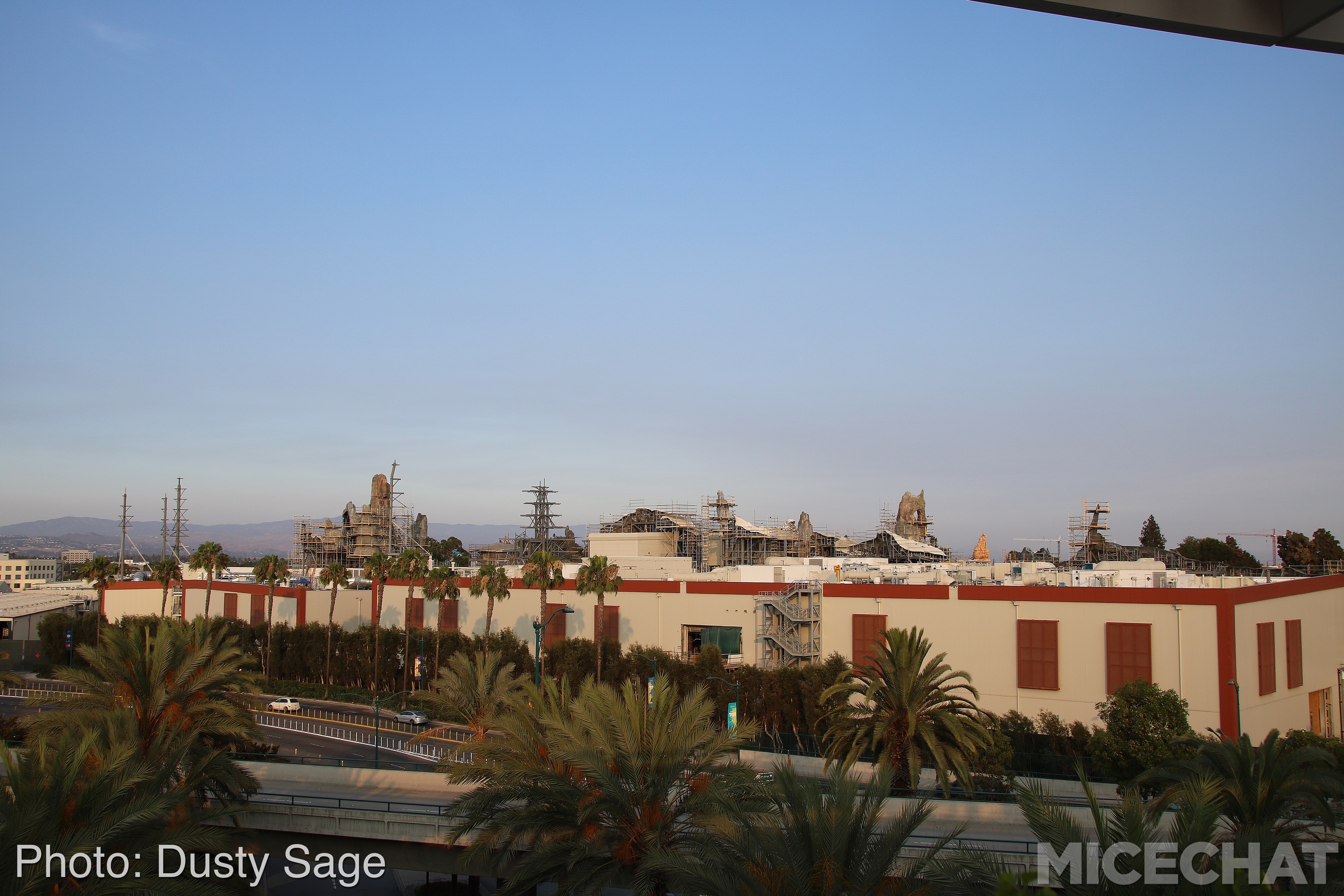 , Disneyland Update – Star Wars, Tiki & Castle Crumbles