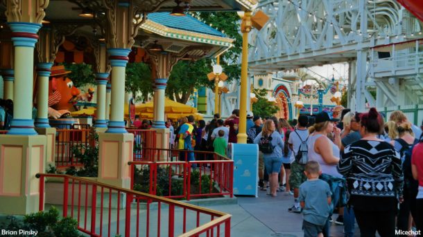 , Disneyland Resort Photo Update: Problems in Paradise
