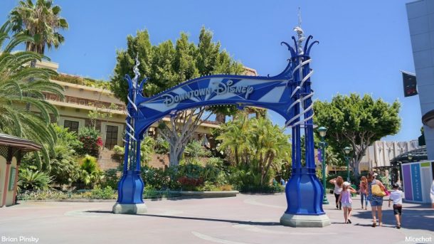 , Disneyland Resort Photo Update: Problems in Paradise