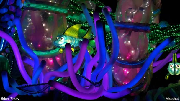 , Disneyland Resort Photo Update: Problems in Paradise