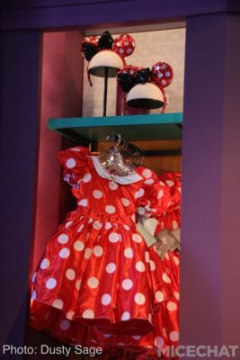 , Disneyland Update – A Ghost Will Follow You Home
