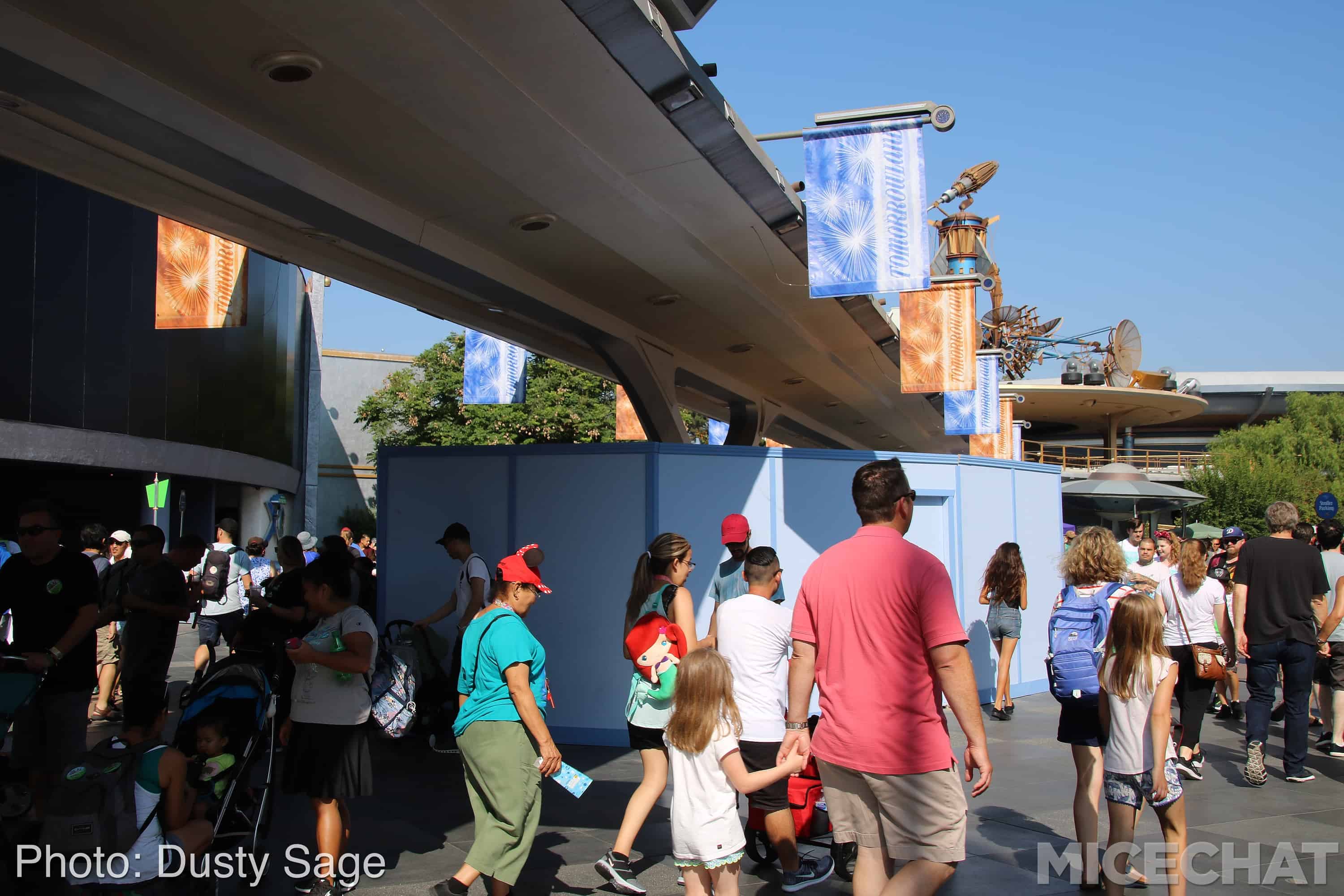 , Disneyland Update &#8211; Things That Go Bump In The Light