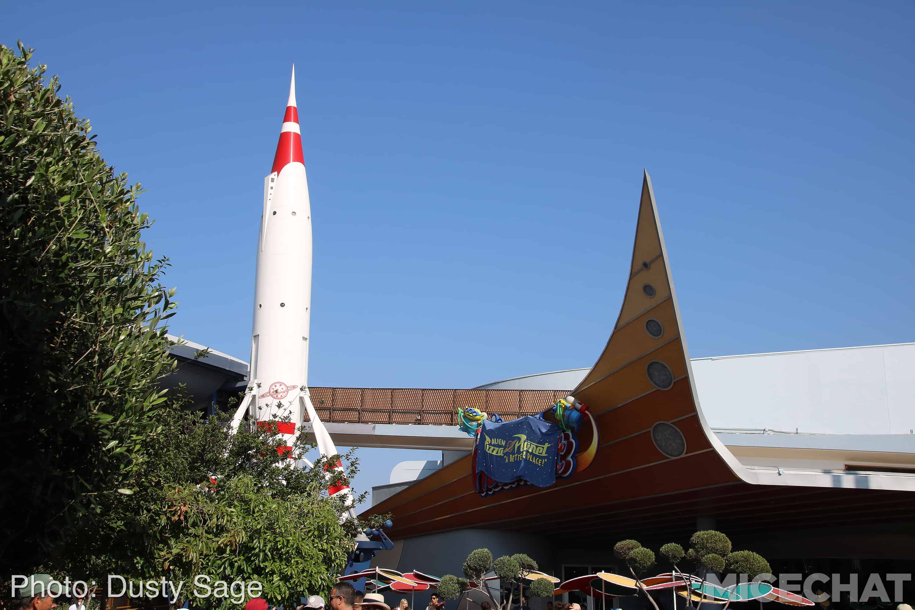 , Disneyland Update &#8211; Things That Go Bump In The Light