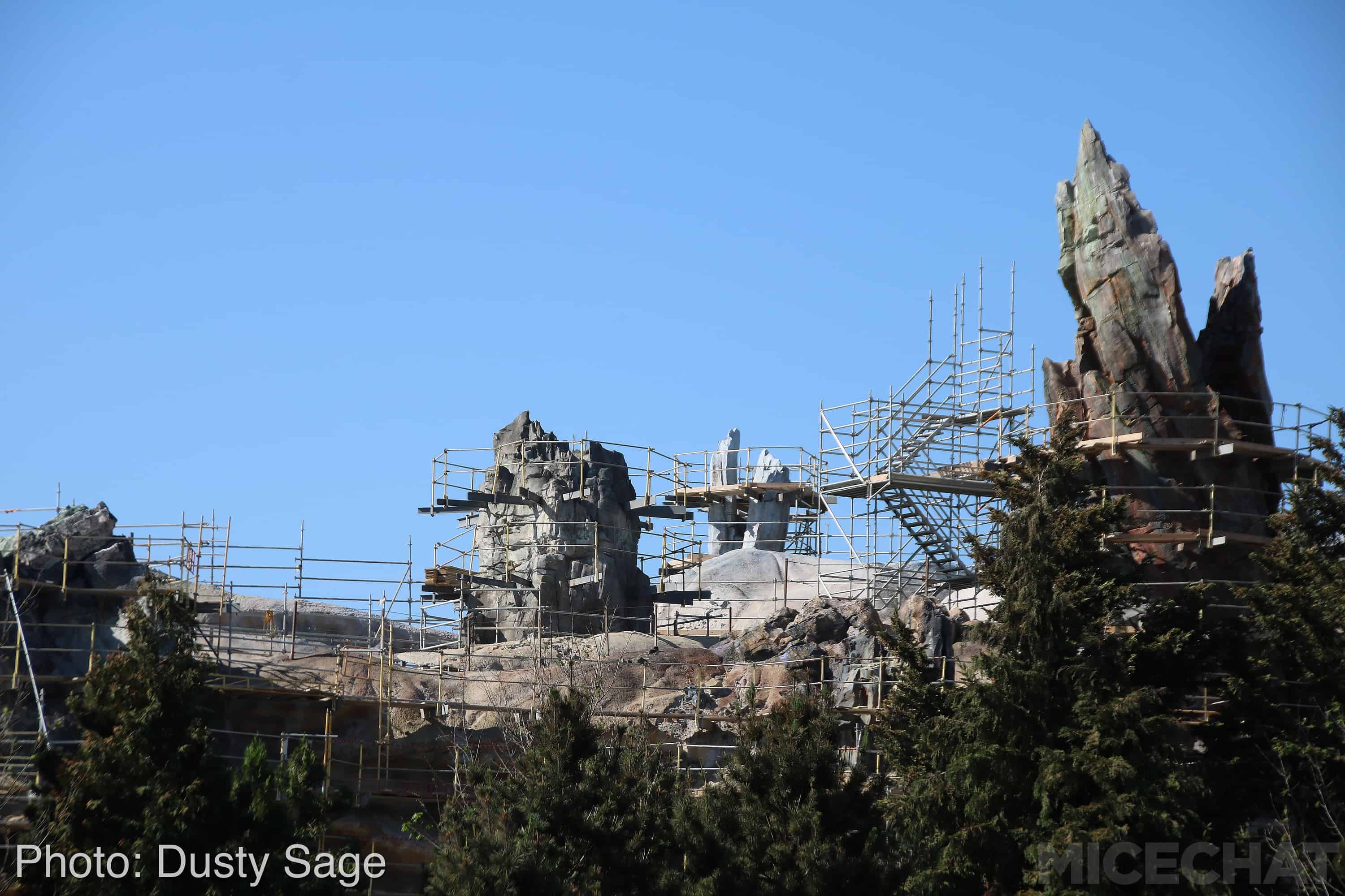 , Disneyland Update – A Million Little Pieces