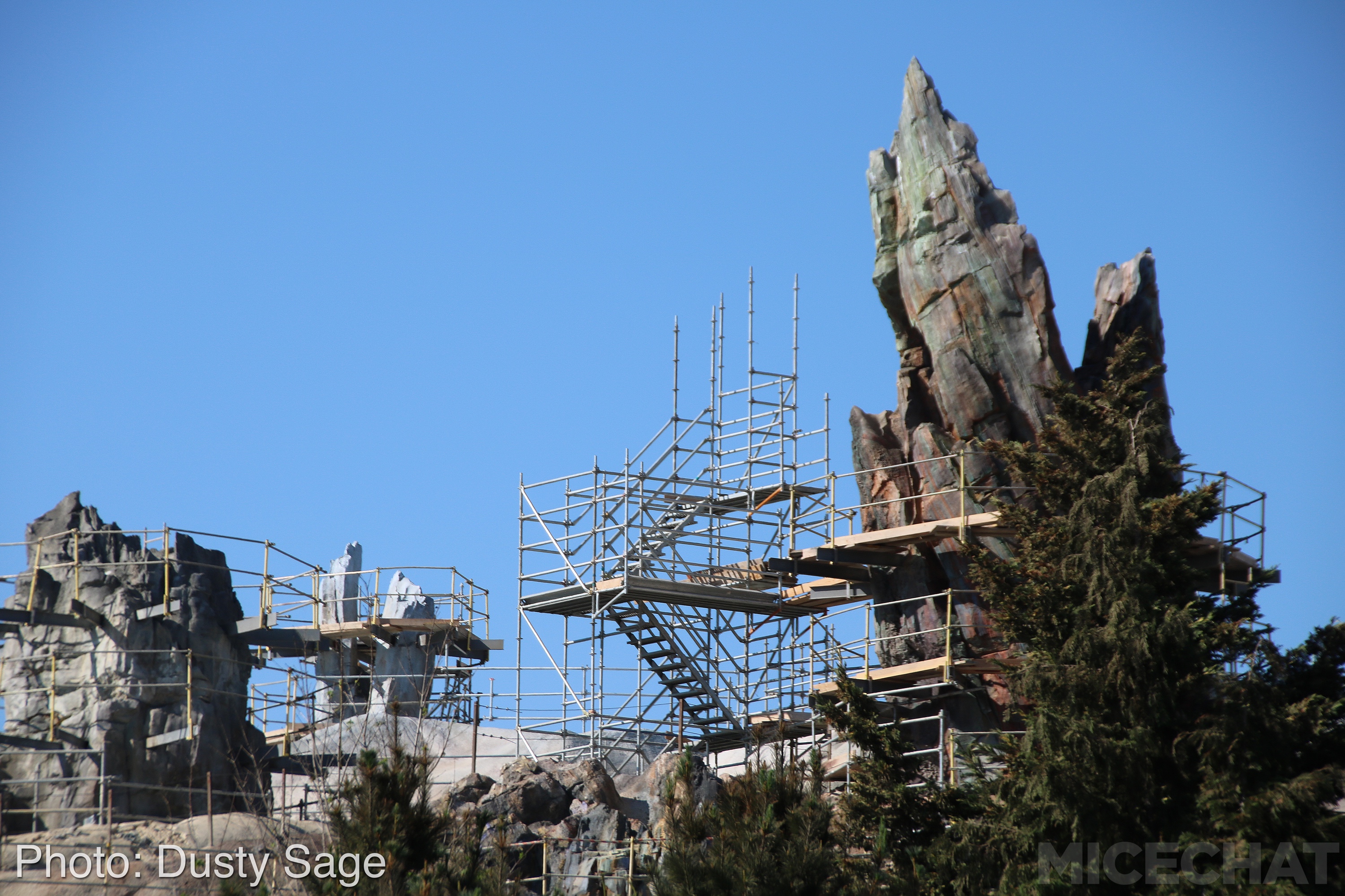 , Disneyland Update – A Million Little Pieces
