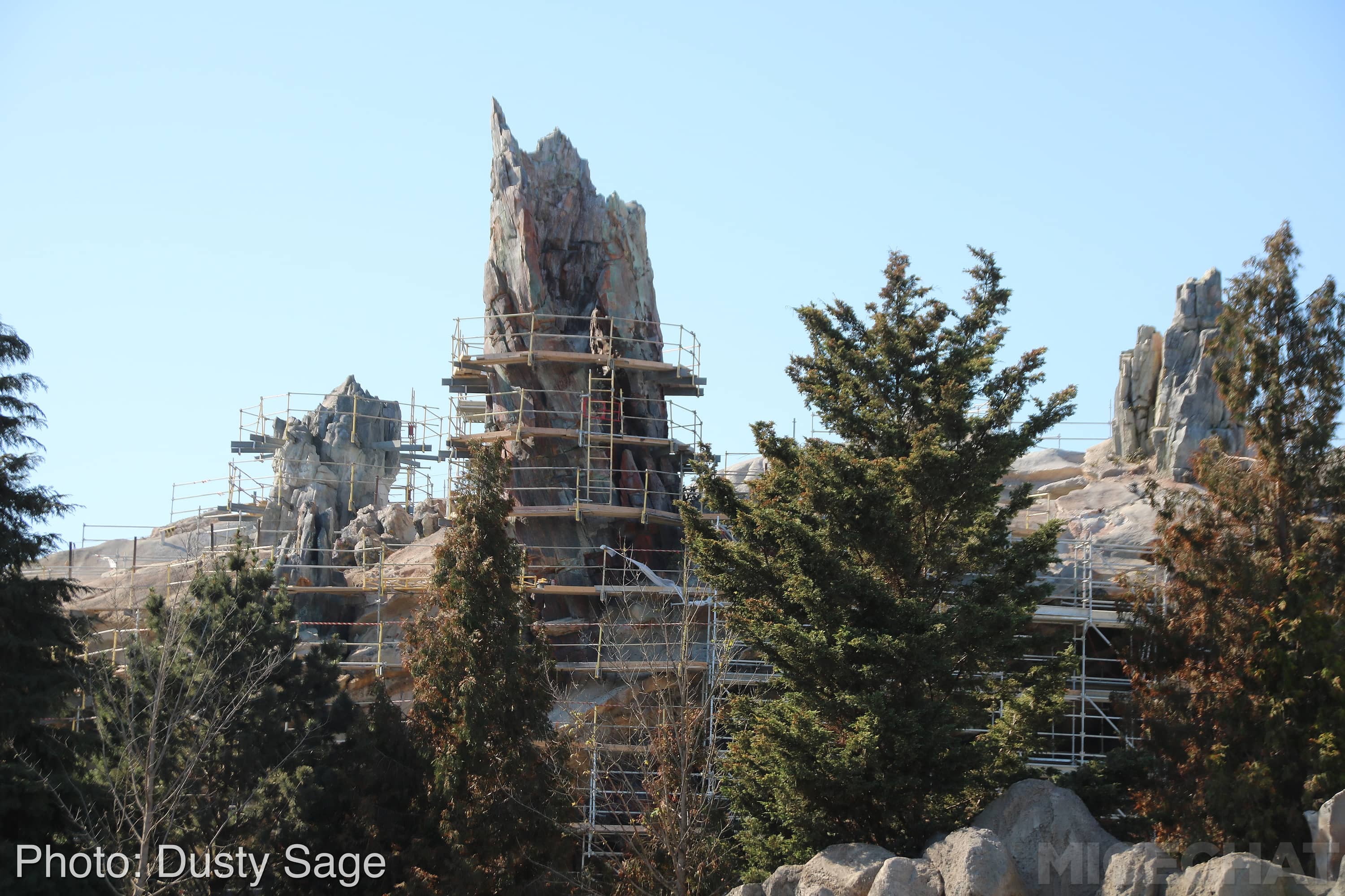 , Disneyland Update – A Million Little Pieces