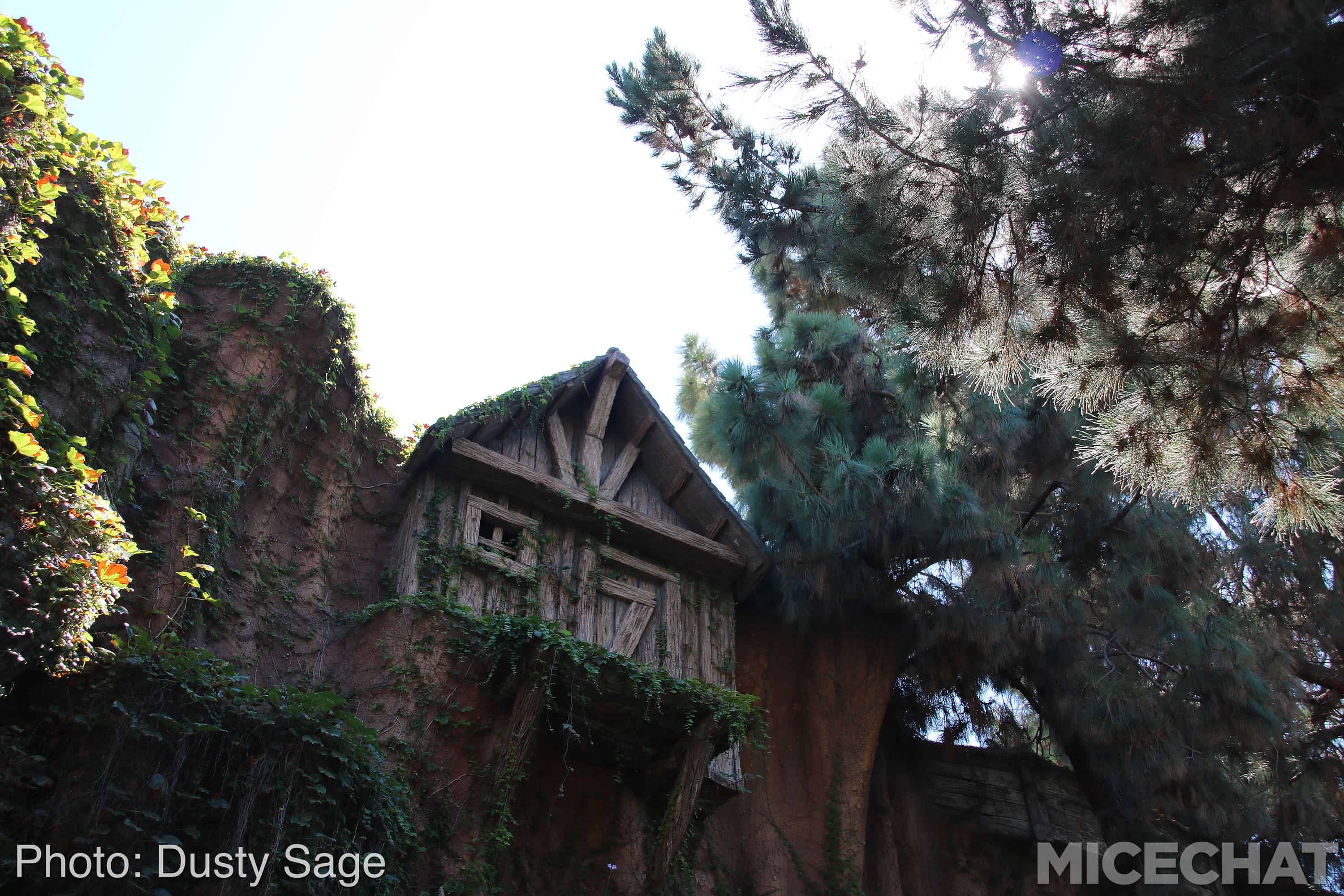 , Disneyland Update – A Million Little Pieces