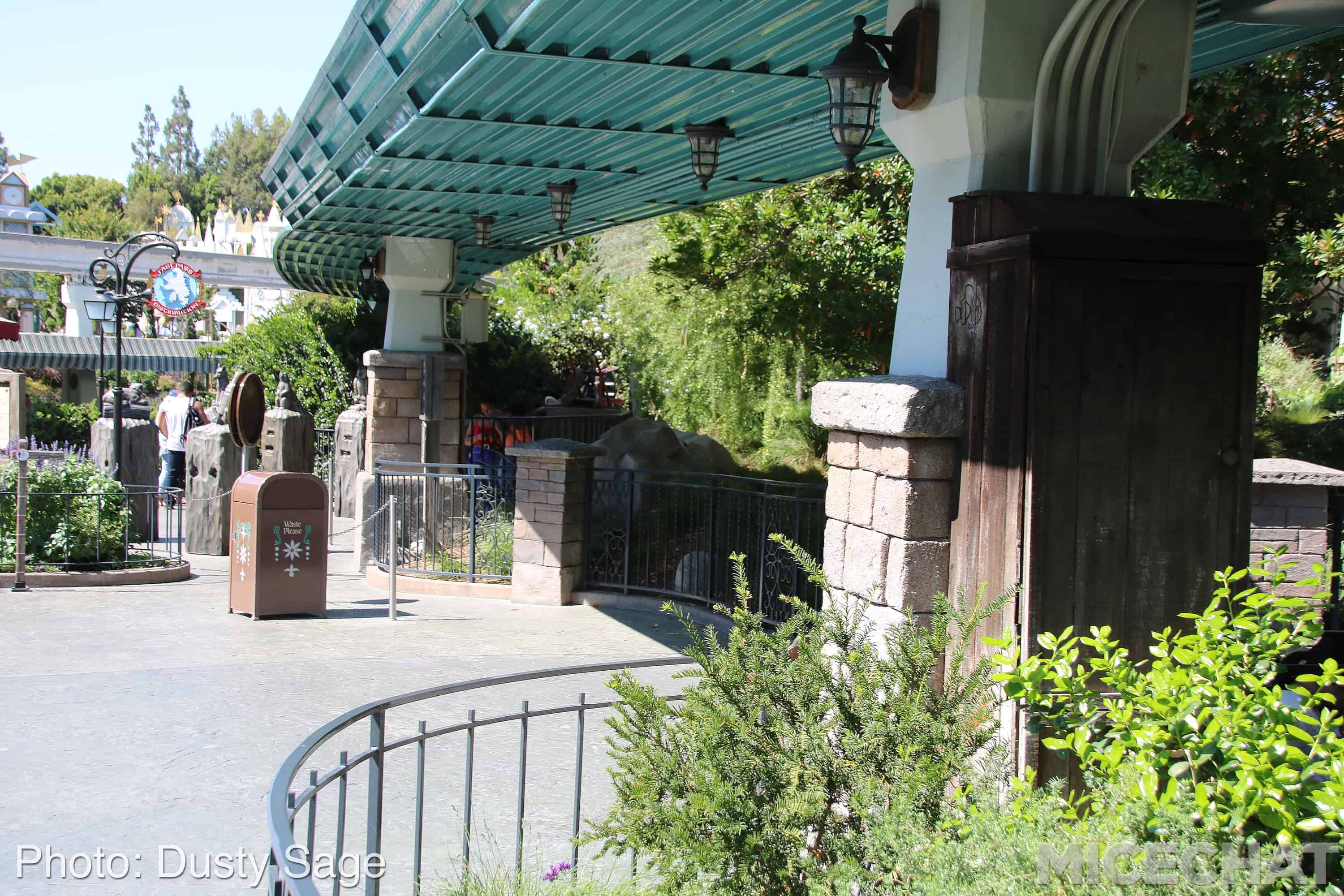 , Disneyland Update – A Million Little Pieces