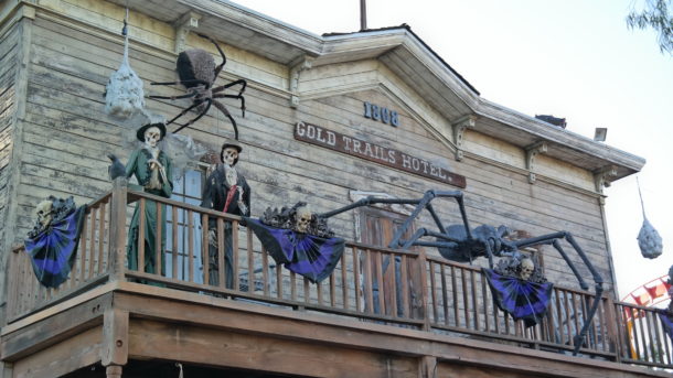 , Knott’s Berry Farm Update – It’s Monster Season
