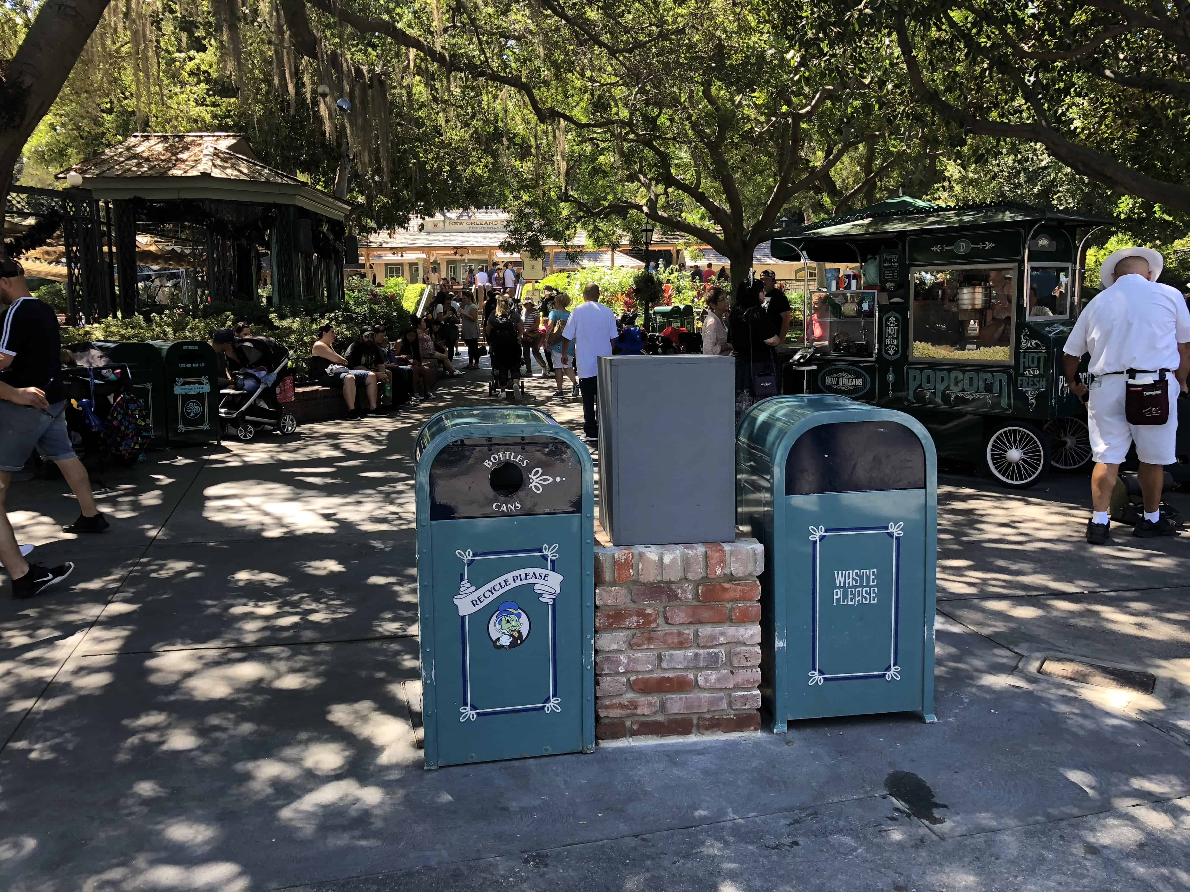 , Disneyland Update – Monorail Blues and Wall-O-Ween