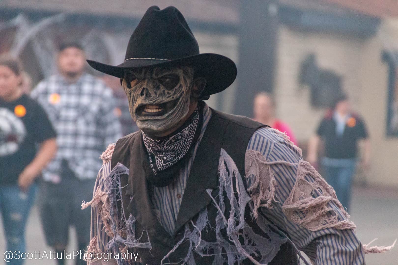 , Brave the Fog at Knott&#8217;s Scary Farm 2019