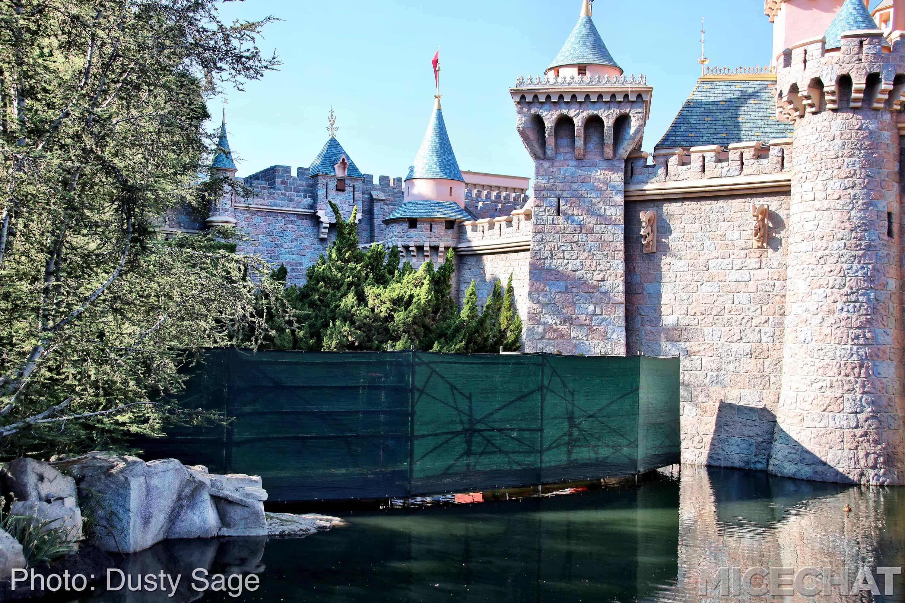 , Disneyland News and Photo Update &#8211; The Walls of Change