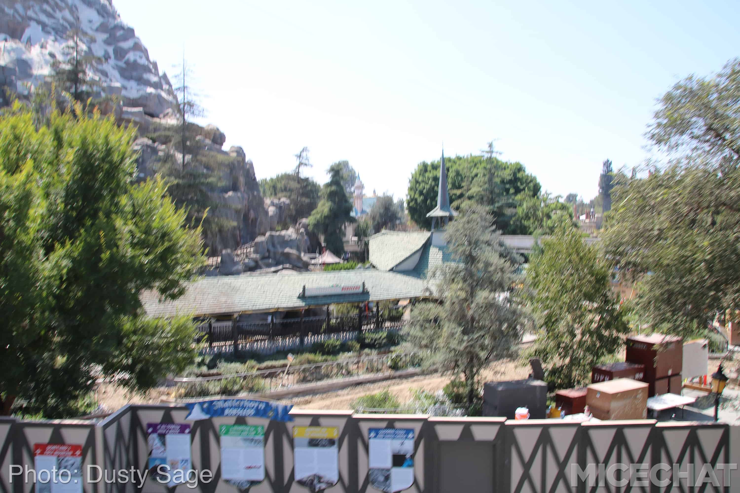 , Disneyland Update – Monorail Blues and Wall-O-Ween