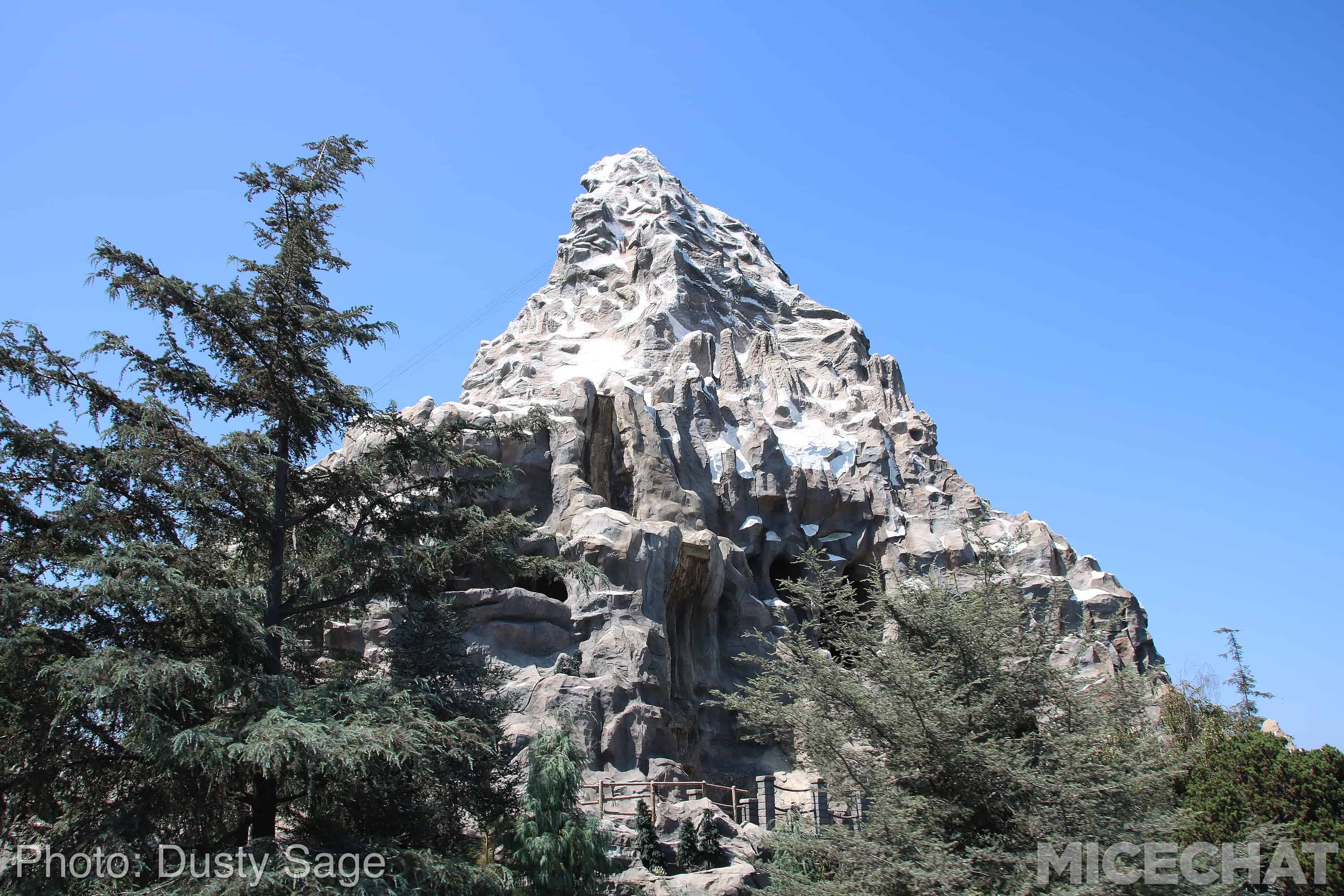 , Disneyland Update &#8211; Monorail Blues and Wall-O-Ween