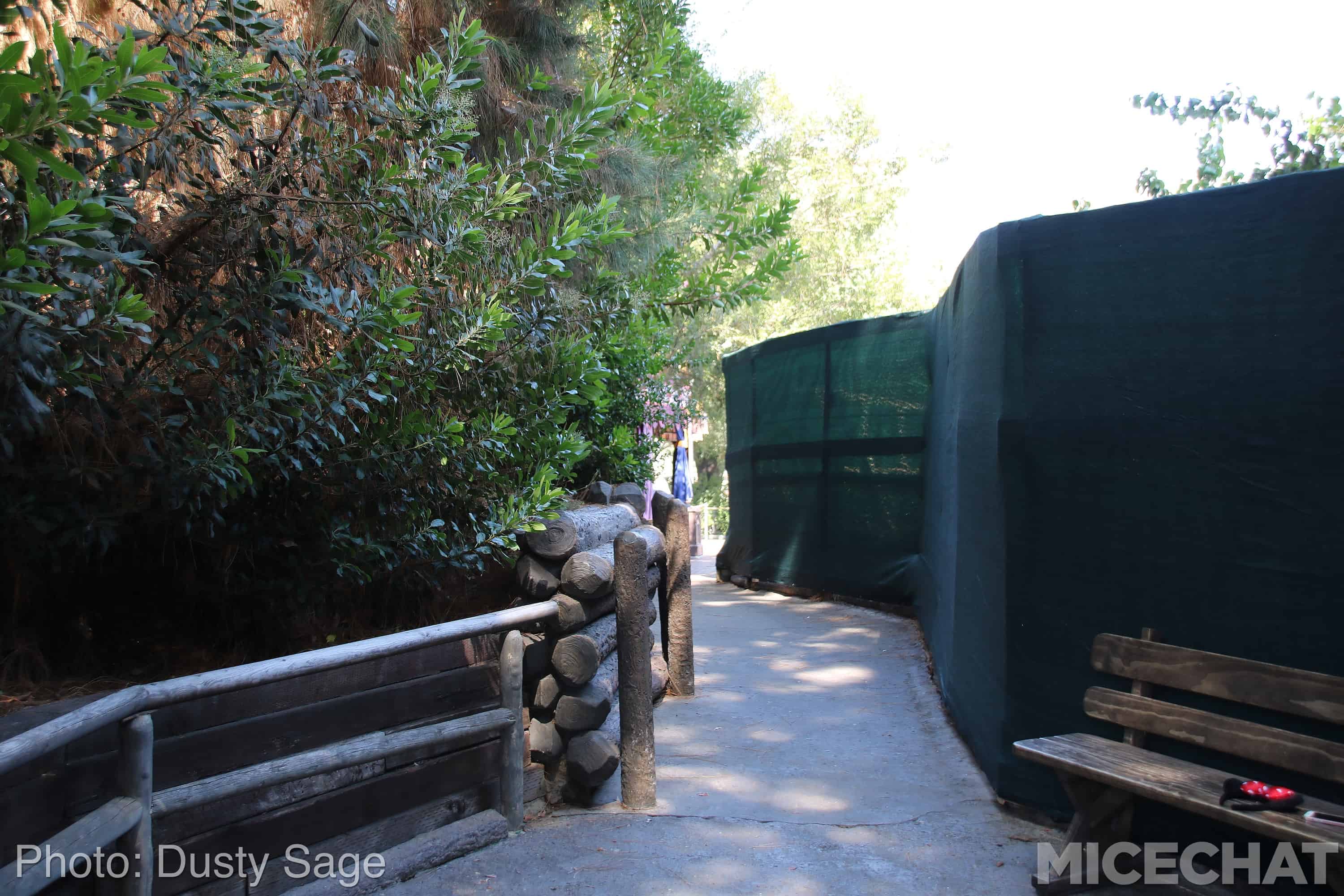 , Disneyland Update &#8211; Monorail Blues and Wall-O-Ween