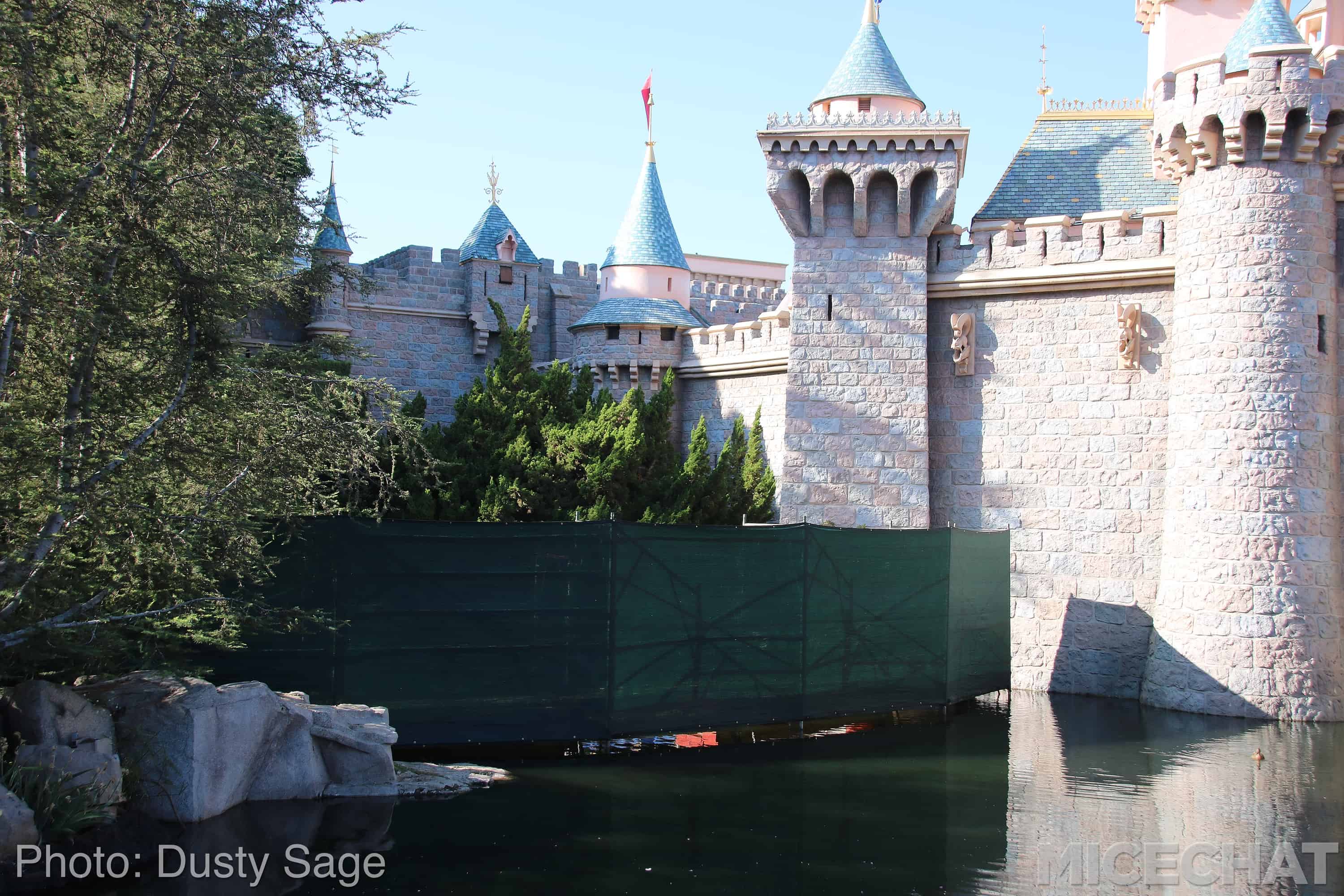 , Disneyland Update &#8211; Monorail Blues and Wall-O-Ween