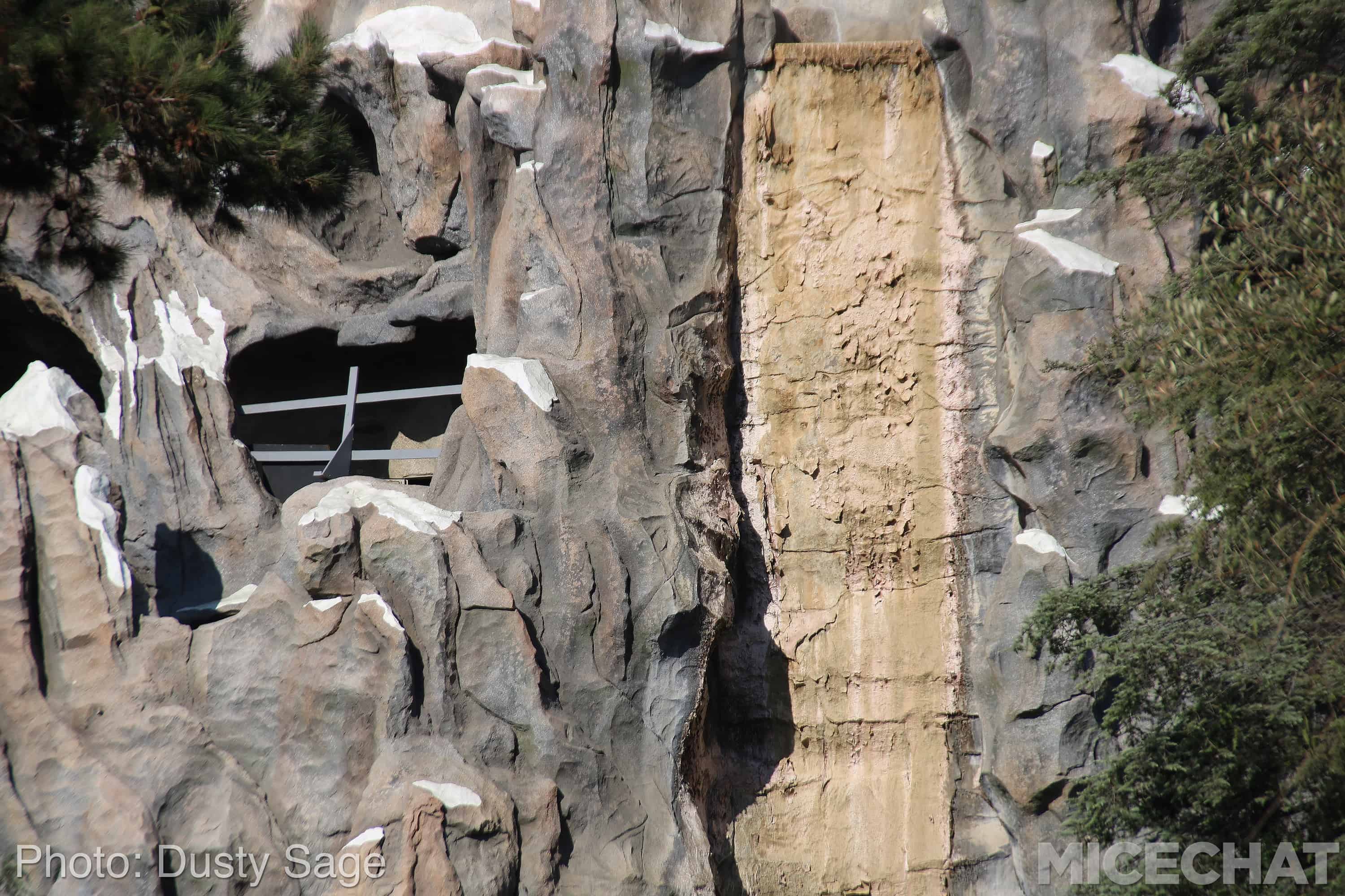 , Disneyland Update – Monorail Blues and Wall-O-Ween