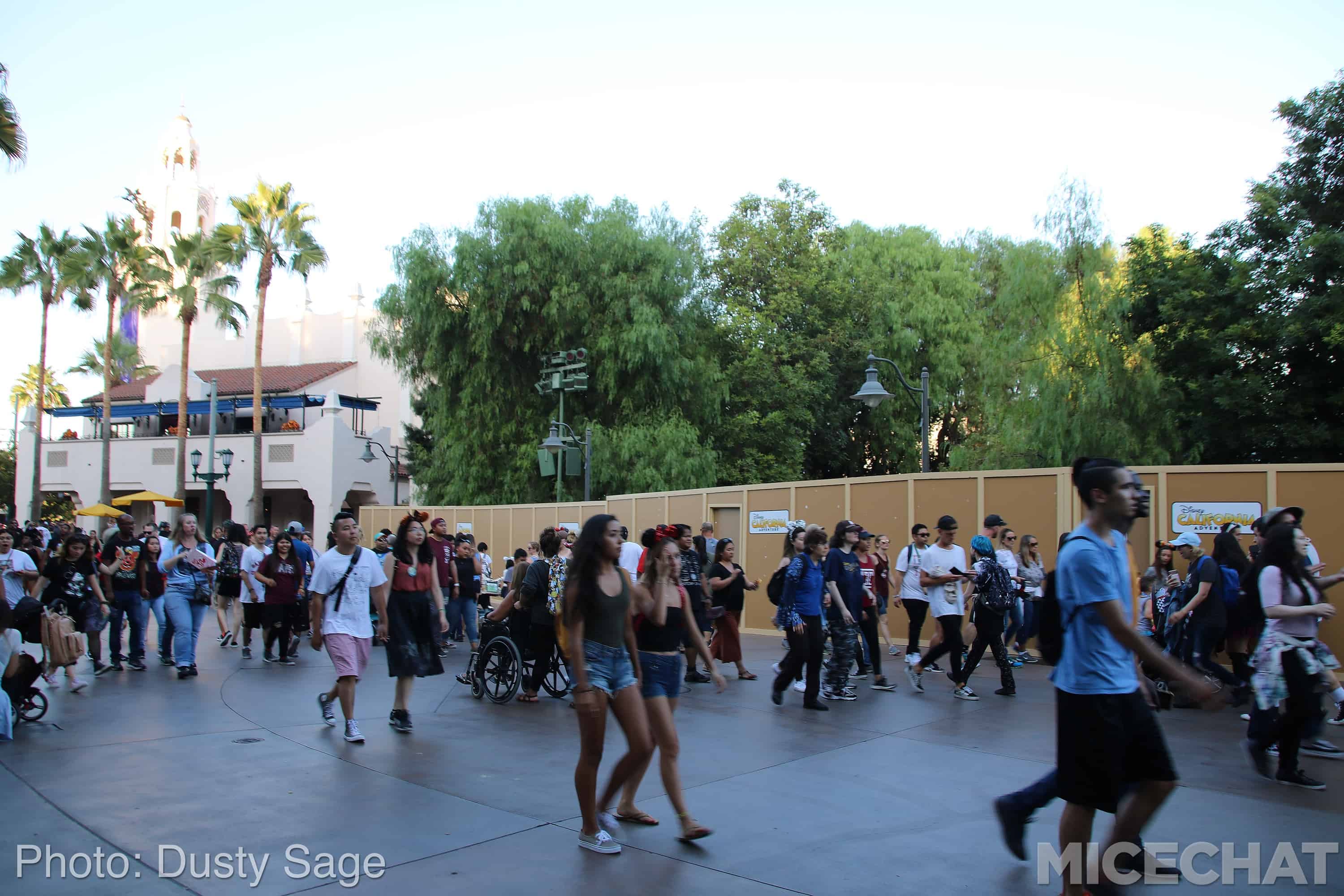 , Disneyland Update &#8211; Monorail Blues and Wall-O-Ween