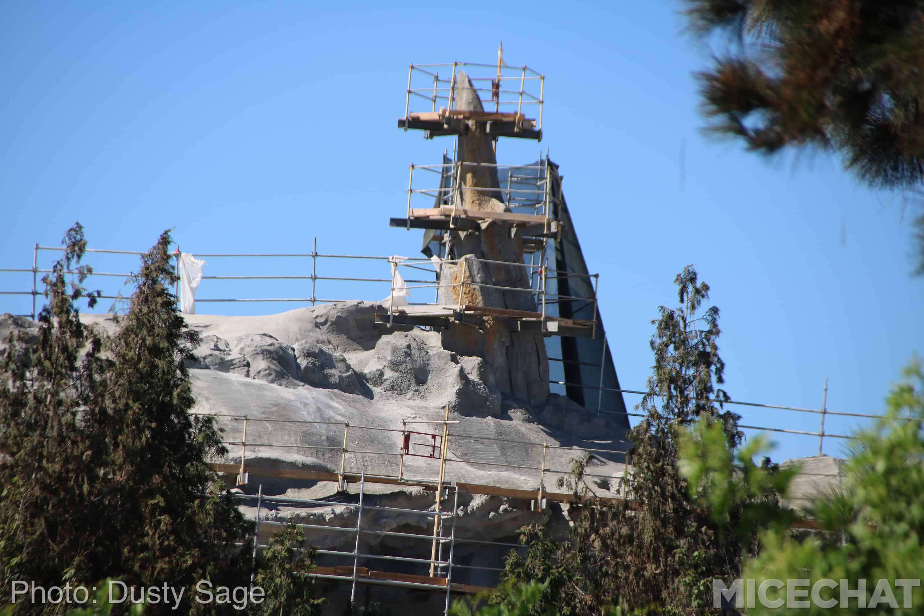 , Disneyland News and Photo Update &#8211; The Walls of Change