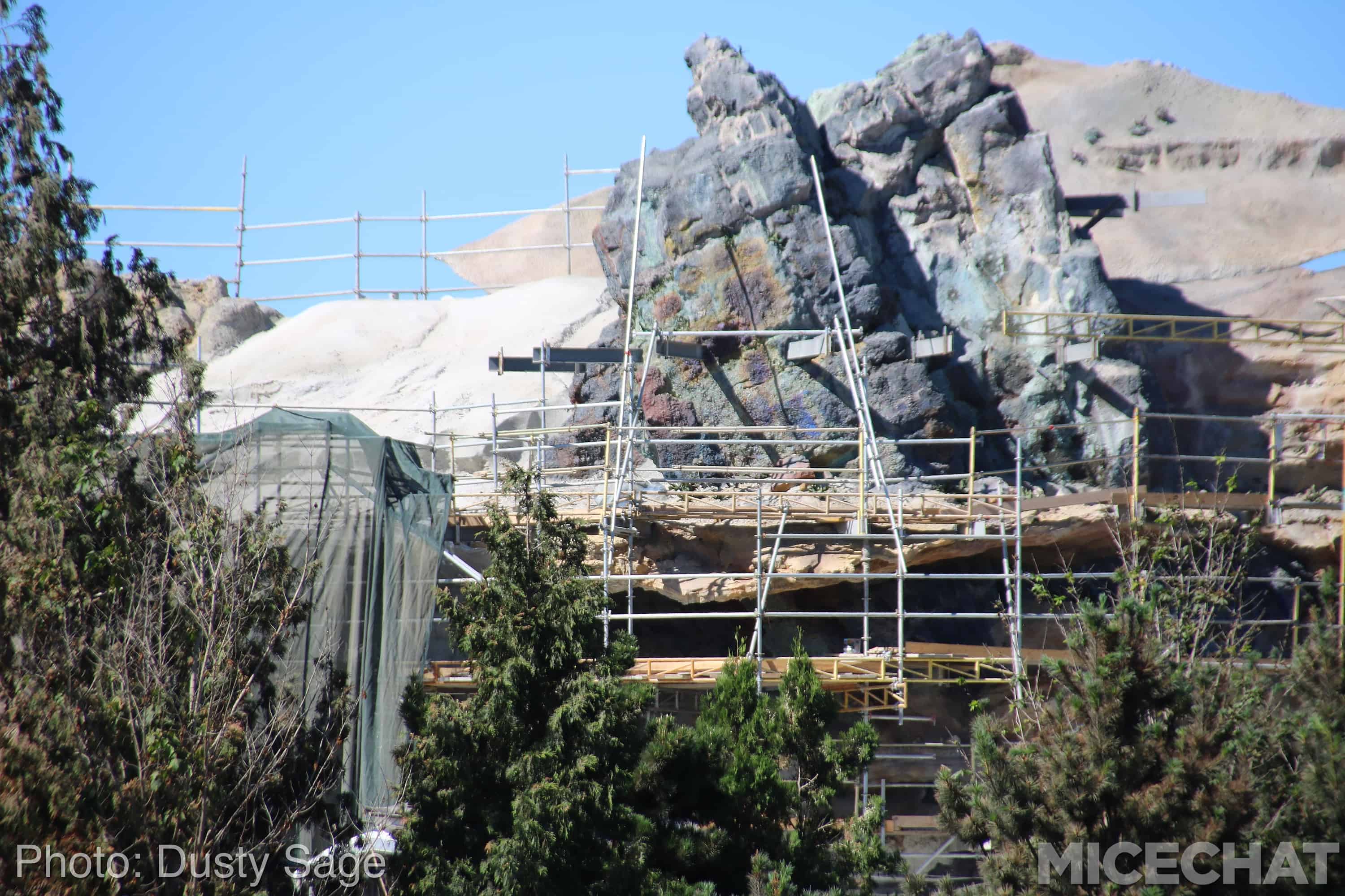 , Disneyland News and Photo Update &#8211; The Walls of Change