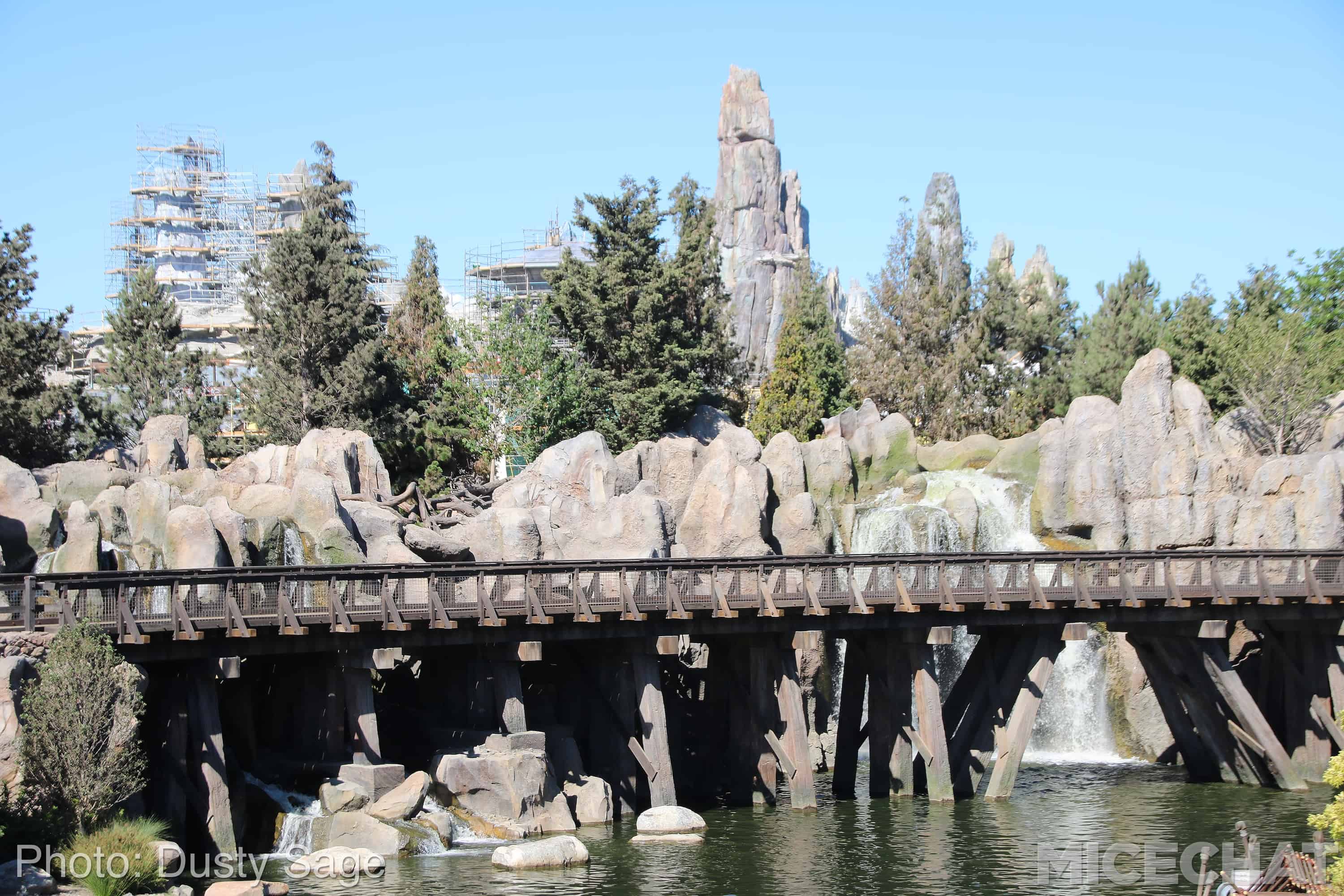 , Disneyland News and Photo Update &#8211; The Walls of Change