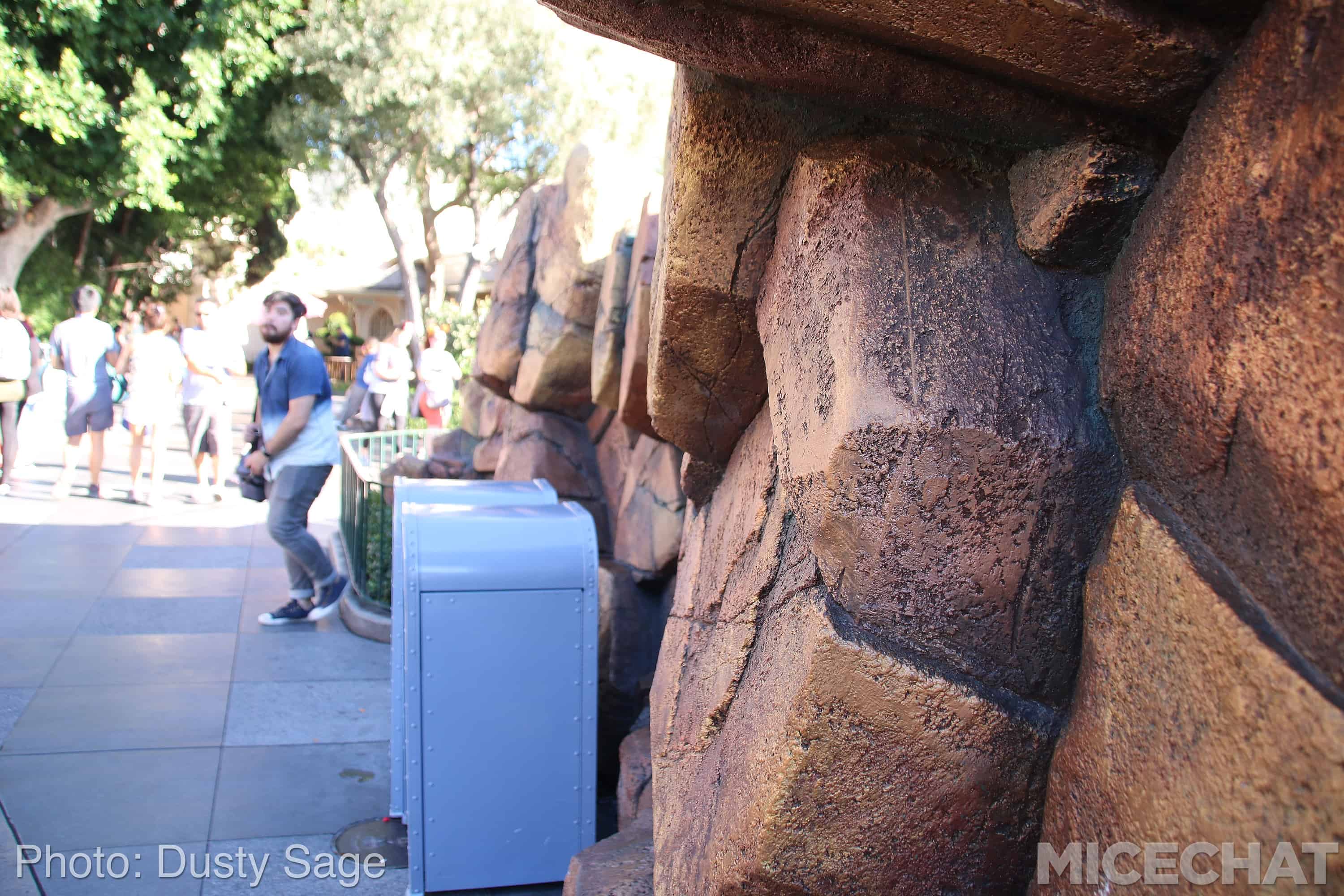 , Disneyland News and Photo Update – The Walls of Change