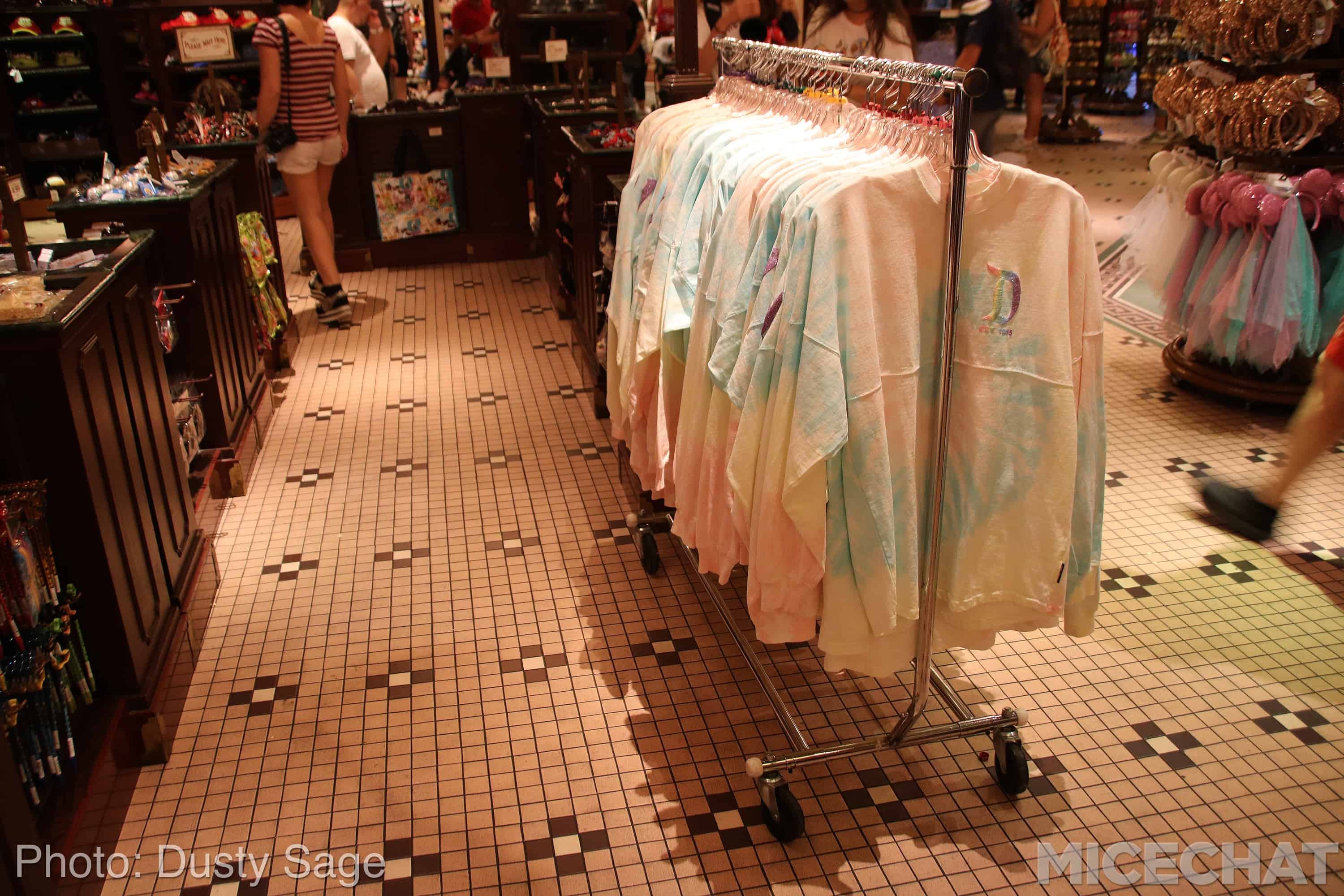 , Disneyland News and Photo Update – The Walls of Change