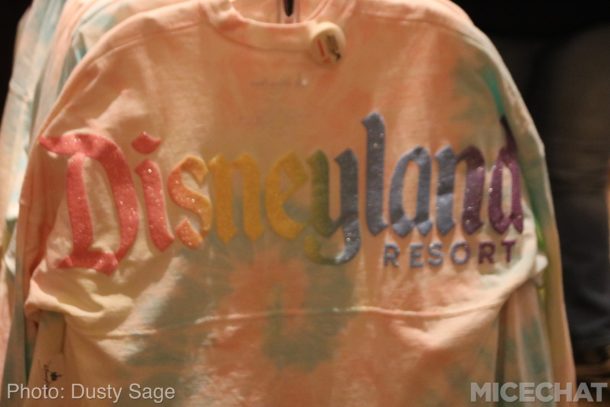 , Disneyland News and Photo Update – The Walls of Change