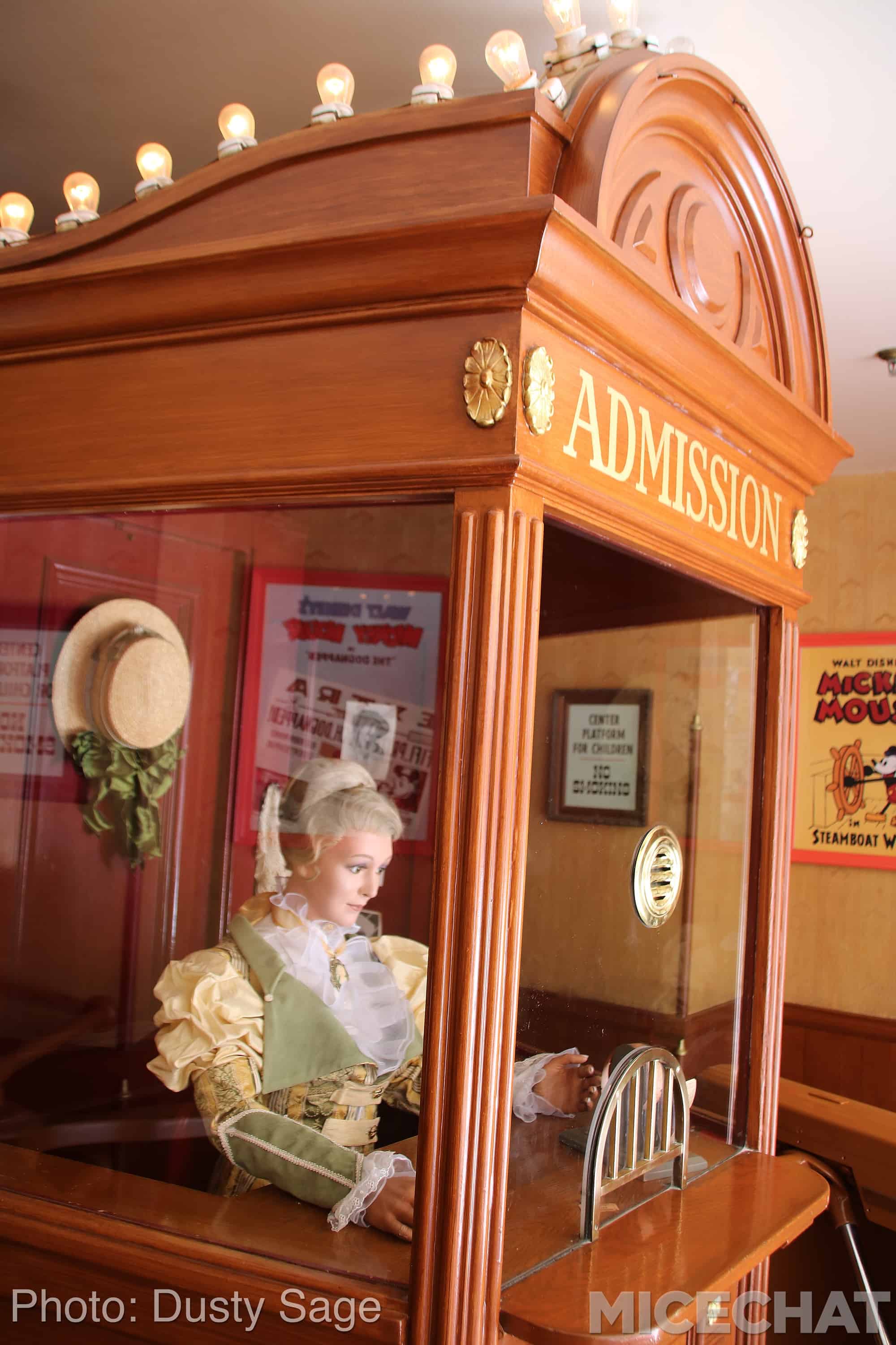 , Disneyland Update – Fall in Line