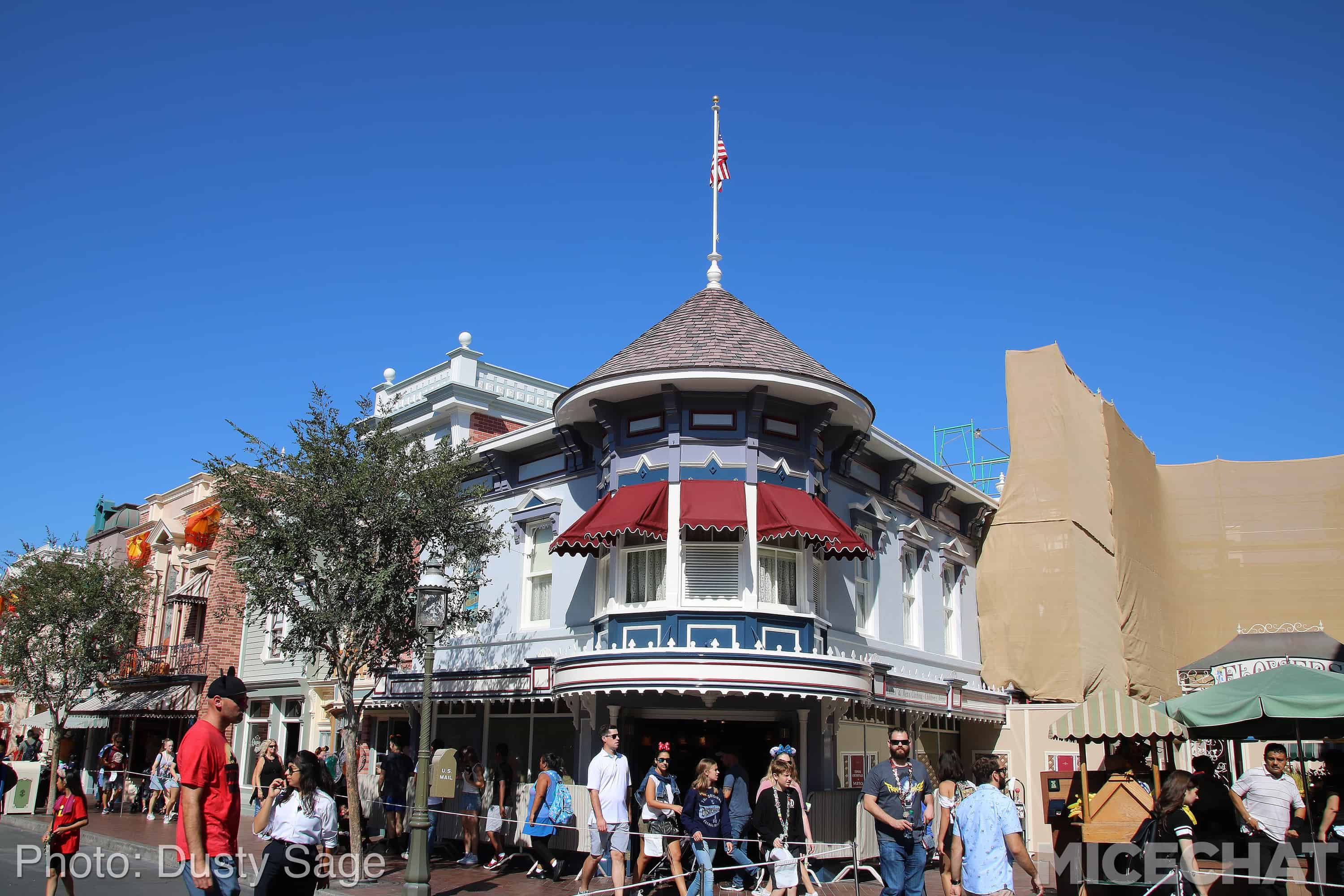 , Disneyland Update – Fall in Line