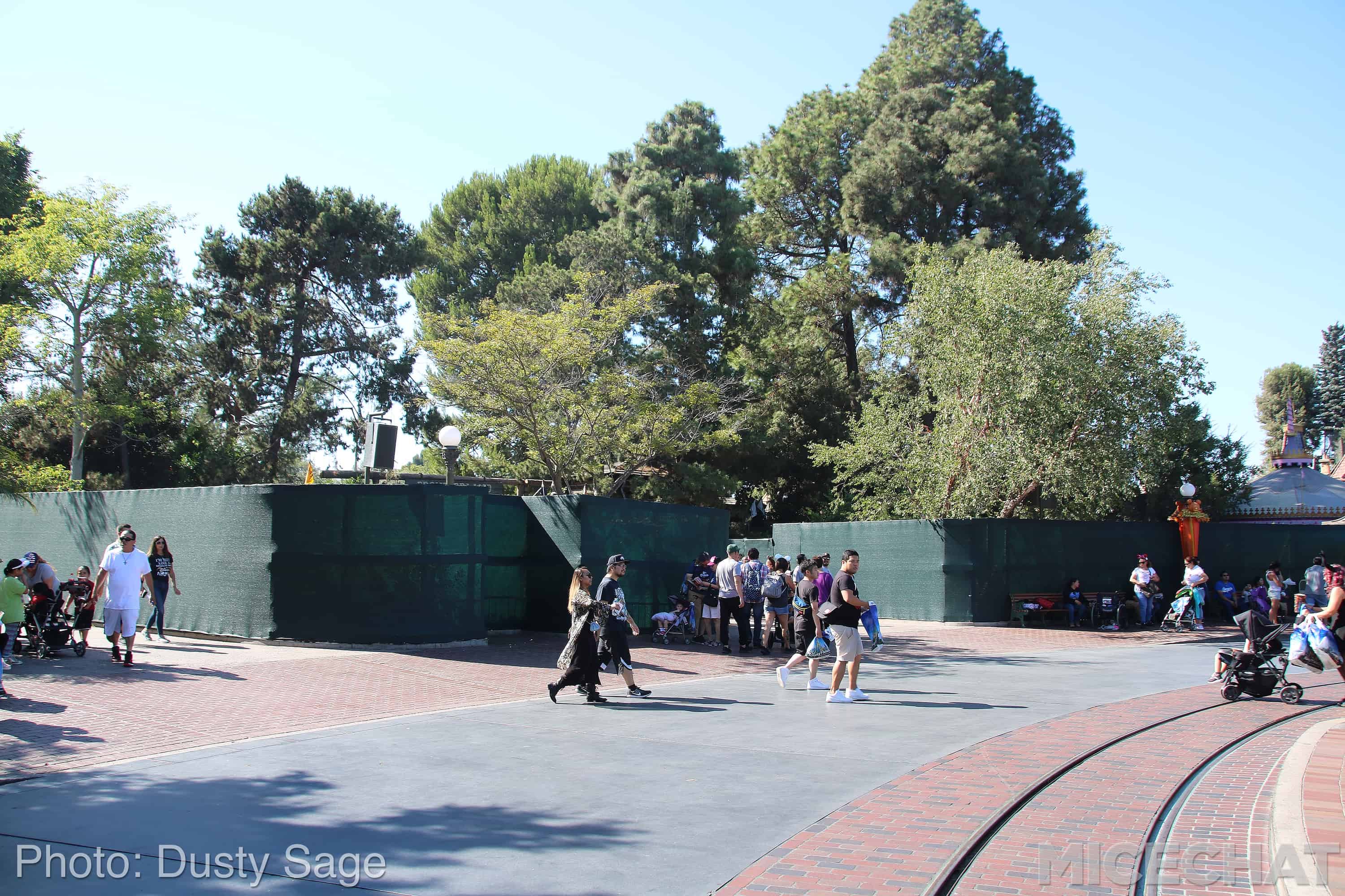 , Disneyland Update – Fall in Line