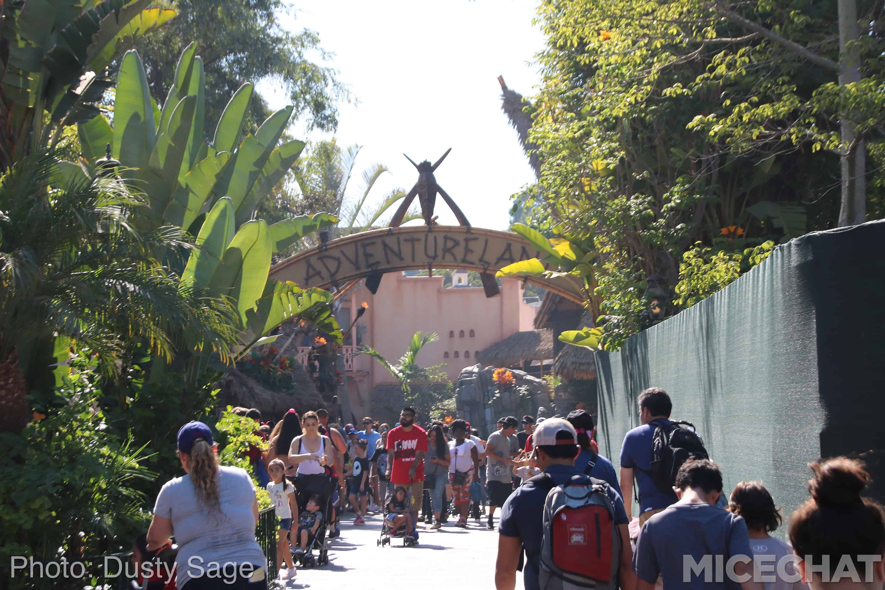 , Disneyland Update &#8211; Fall in Line