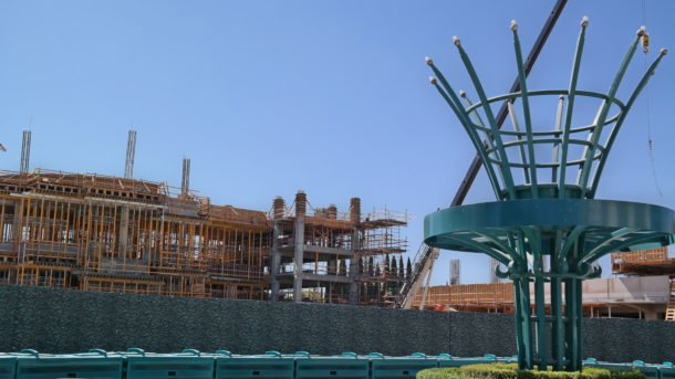 , Disneyland Photo Updates: Fall Into Construction Walls
