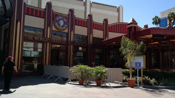 , Disneyland Photo Updates: Fall Into Construction Walls