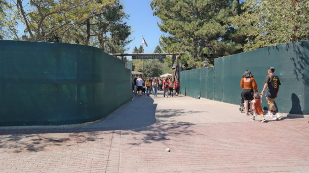 , Disneyland Photo Updates: Fall Into Construction Walls