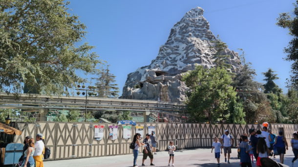 , Disneyland Photo Updates: Fall Into Construction Walls