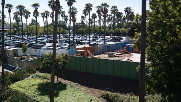 , Disneyland Photo Updates: Fall Into Construction Walls