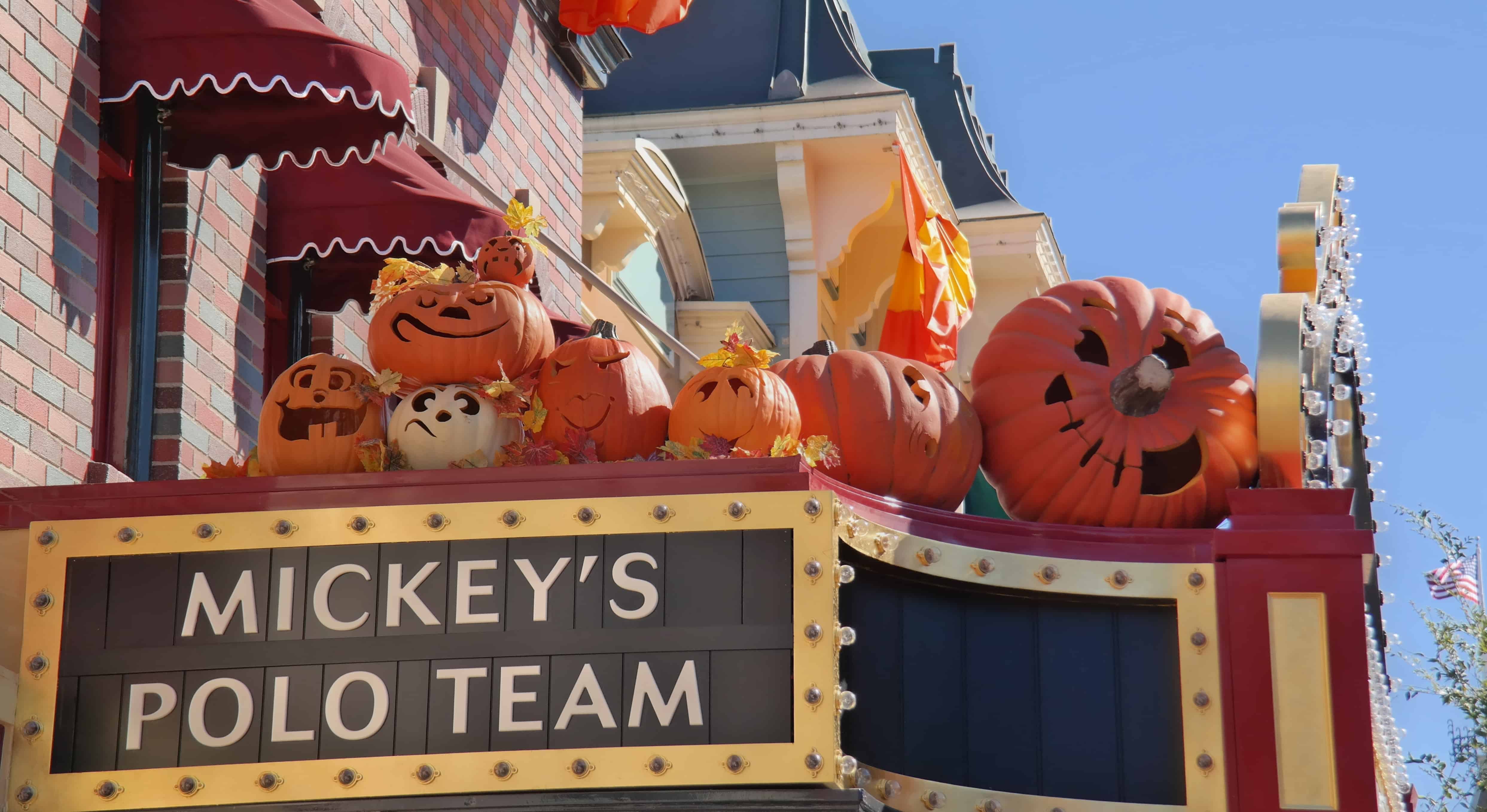 Disneyland Photo Updates: Fall Into Construction Walls