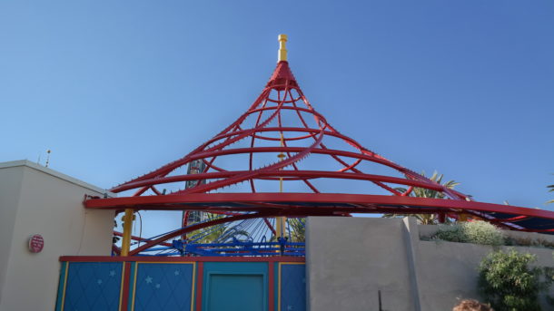 , Disneyland Photo Updates: Fall Into Construction Walls