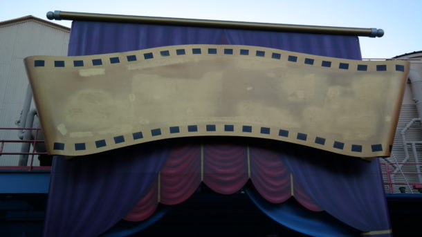 , Disneyland Photo Updates: Fall Into Construction Walls