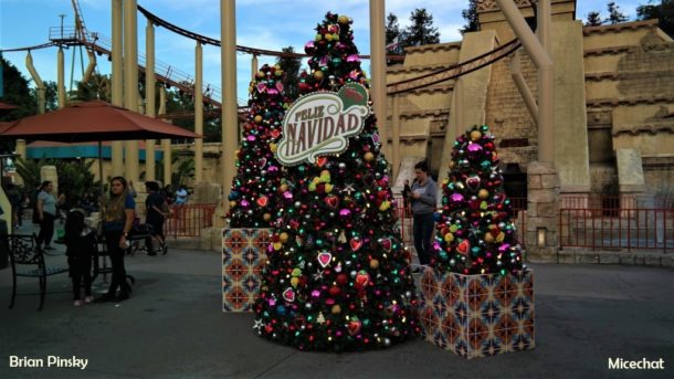 , A Knott’s Merry Farm Very Berry Christmas