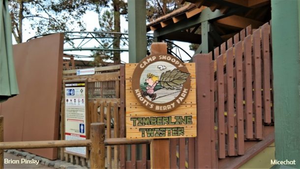 , A Knott’s Merry Farm Very Berry Christmas