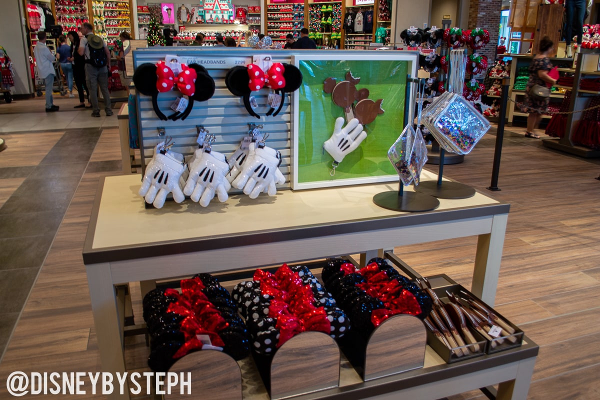 , Find Out What&#8217;s In Stor-ey &#8211; The Re-Imagining of The World of Disney Store