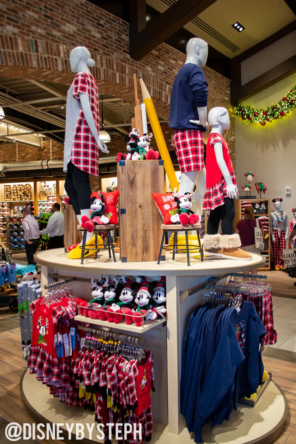 , Find Out What&#8217;s In Stor-ey &#8211; The Re-Imagining of The World of Disney Store