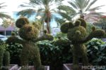 Disneyland-Hotel-Mickey-Topiary