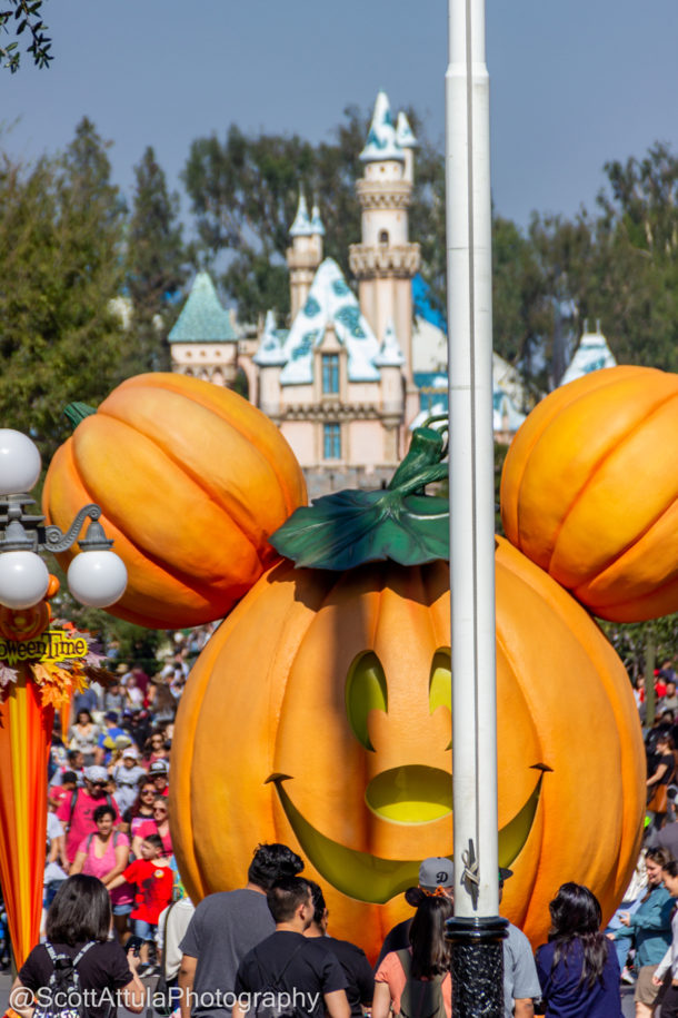 , Disneyland Update: An Elaborate Nightmare Before Christmas Overlay