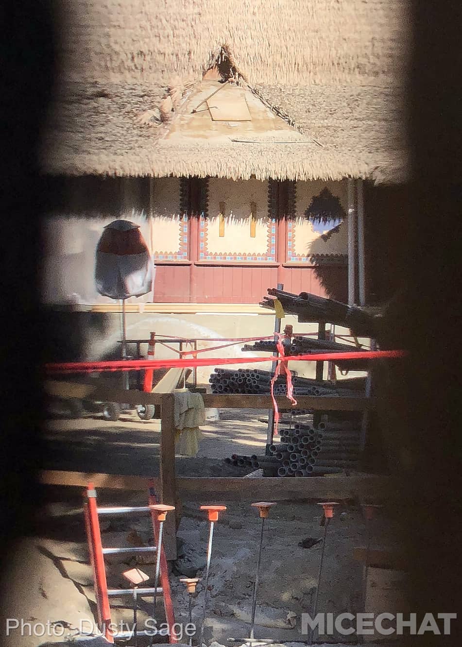 , Disneyland Photo Updates: Fall Into Construction Walls